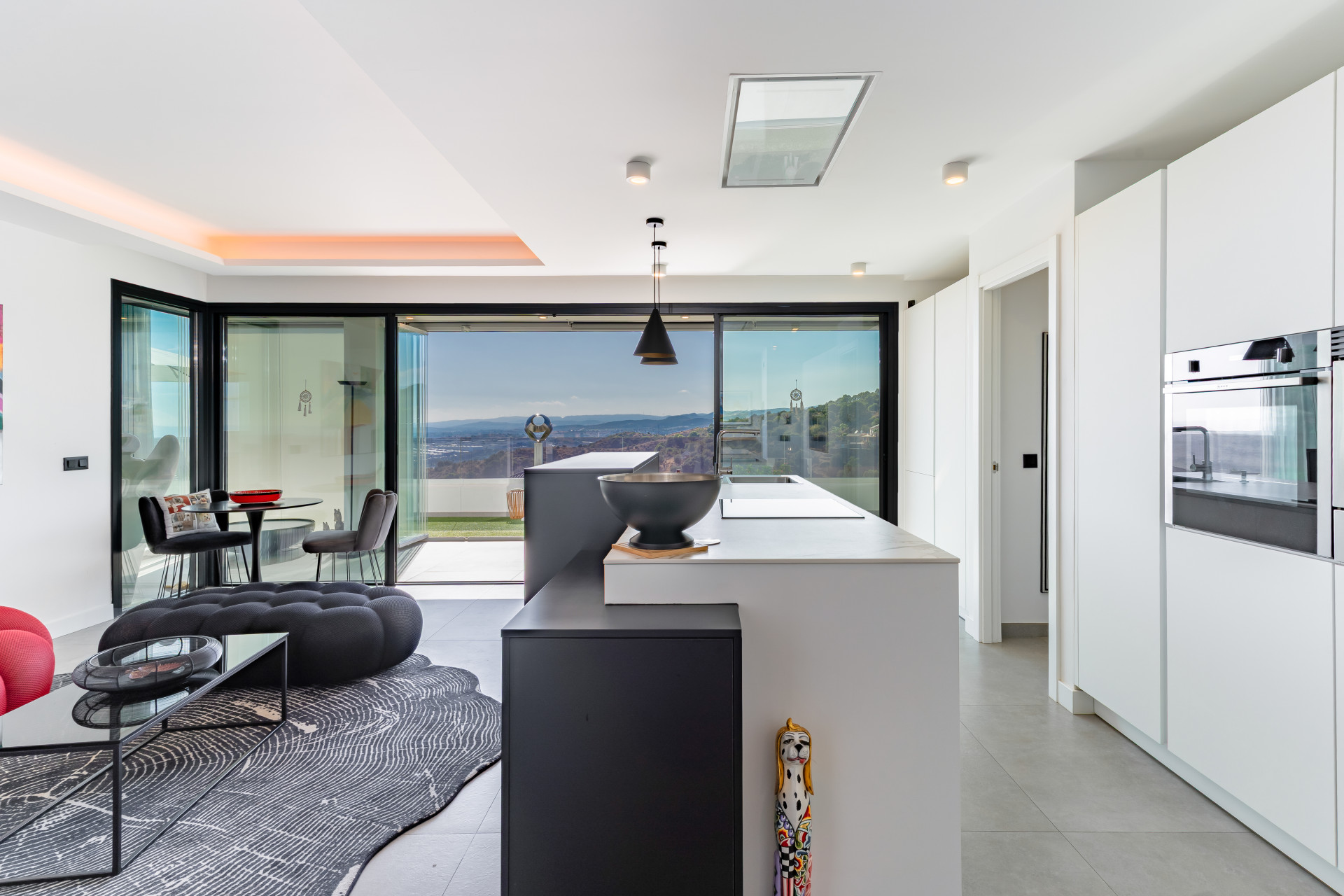 Panoramic Sea amp Mountain Views · Unrivalled Privacy · 400 m² Total Space