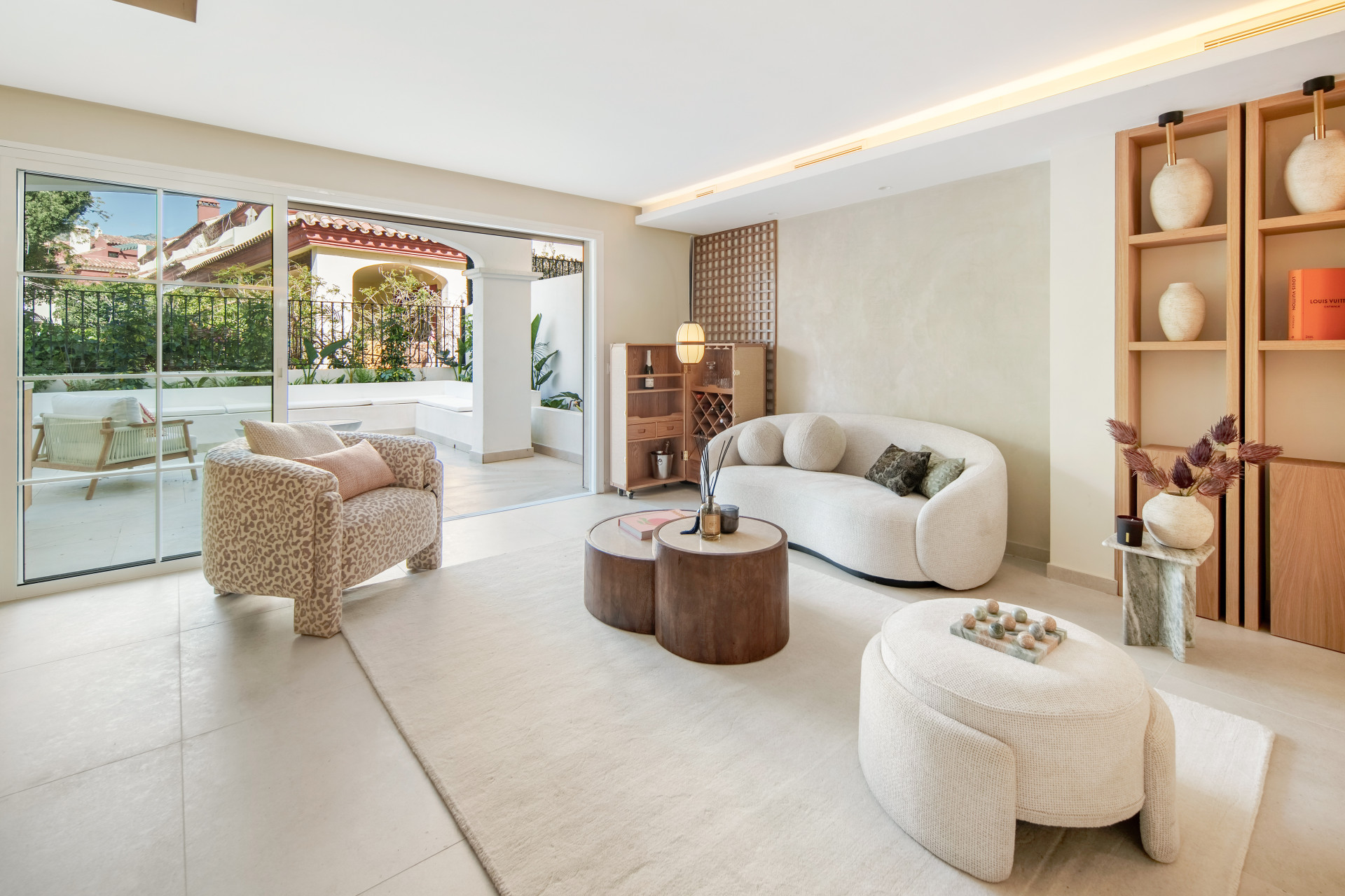 Perle der Goldenen Meile – Renoviertes Stadthaus mit Terrasse