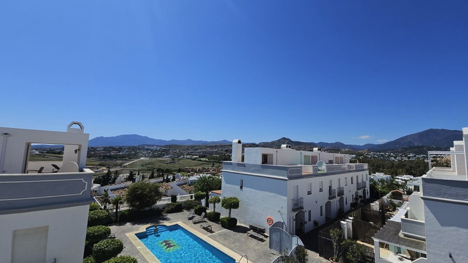 Prime Townhouse in Urb. Atalaya Golf with Rooftop Terrace amp Sea Views