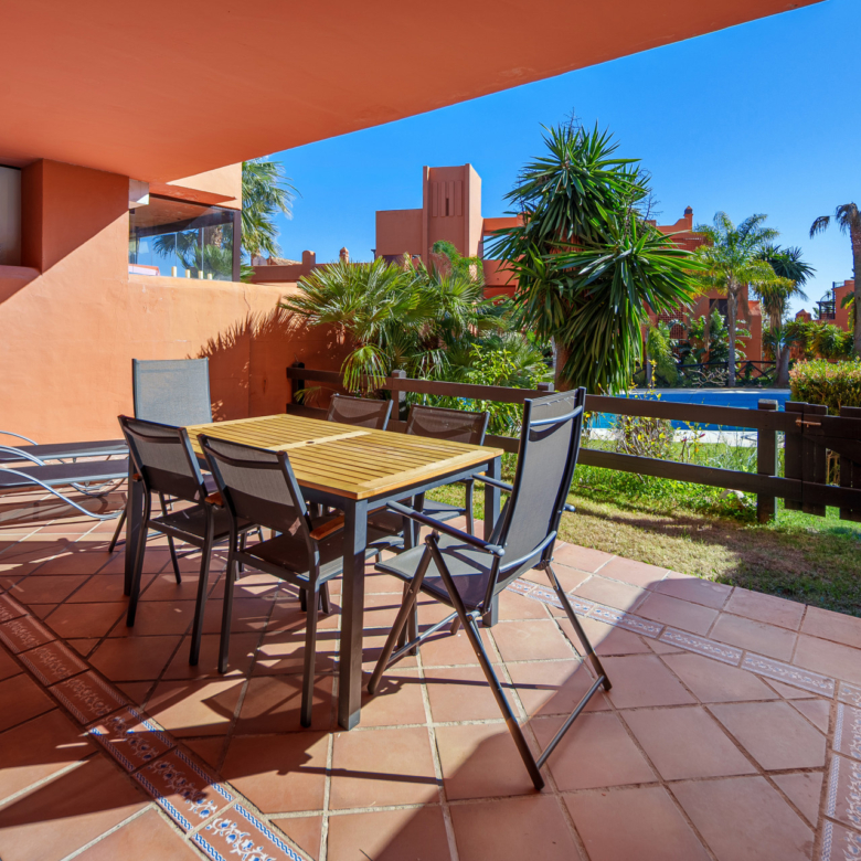 Renovated 2-Bedroom Apartment with Tourist License – 150m from the Sea