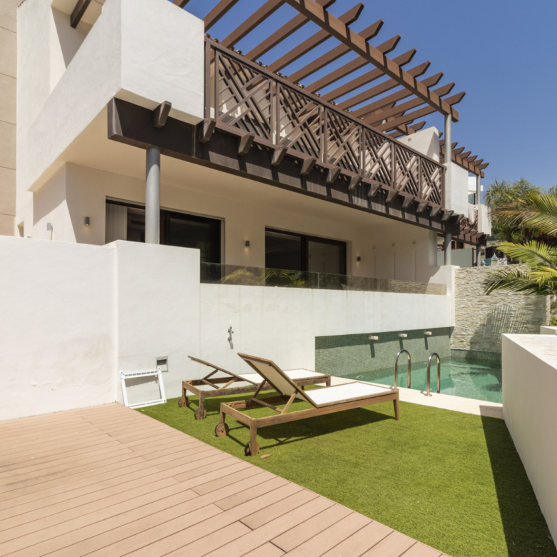 SEMI-DETACHED VILLA IN THE CENTER OF MARBELLA