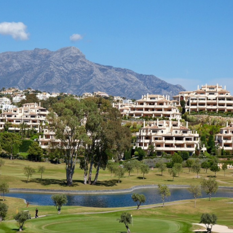 STUNING 3-BEDROOM APARTMENT   CAPANES ,BENAHAVIS ,COSTA DEL SOL