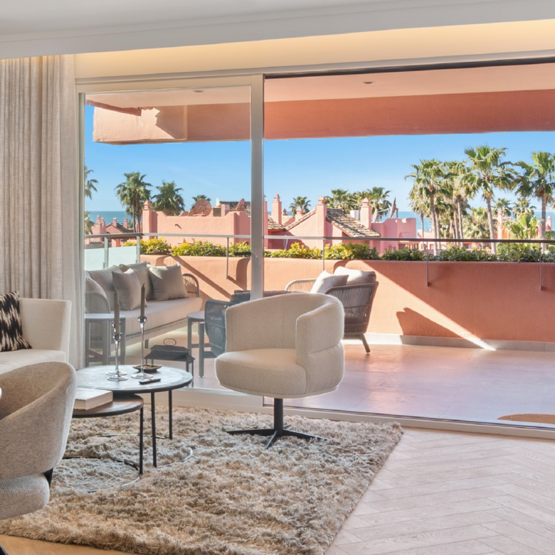 Sea View Luxury Penthouse - Newly Renovated on the Beach Side New Golden Mile