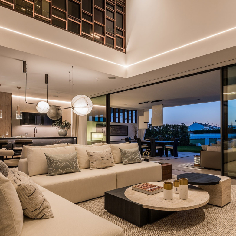 Semi Detached Villa 供销售于 Marbella Golden Mile, Marbella