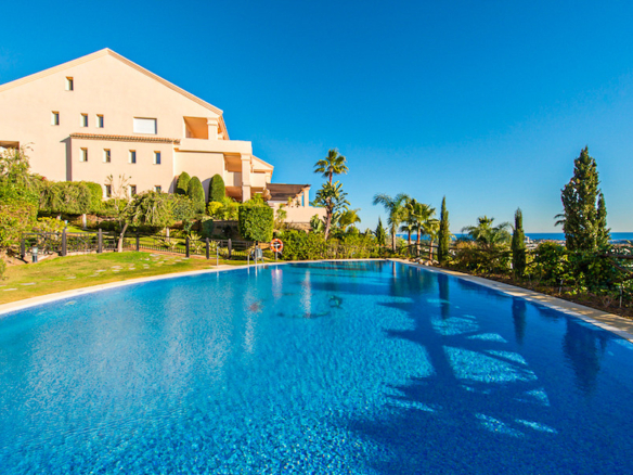 Spacious two bedroom apartment Golf Valley Nueva Andalucia, Marbella