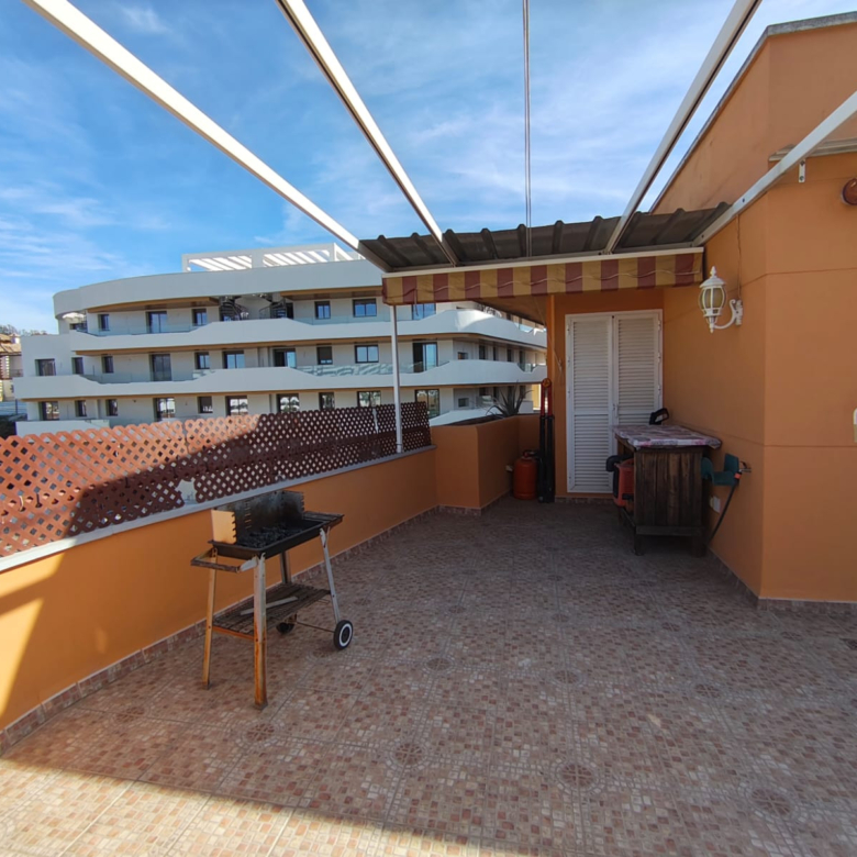 Spectacular penthouse apartment in the desirable Calvario, Estepona