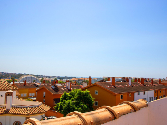 Stunning Penthouse with Sea Views in Prime San Pedro de Alcántara Location