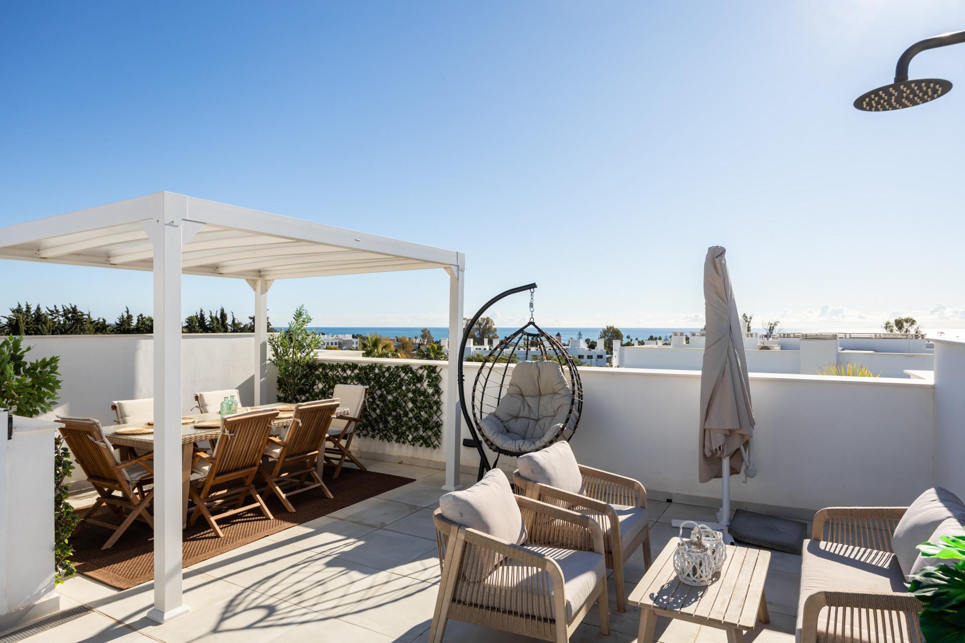 This townhouse in Los Miradores del Sol Bel Air Estepona
