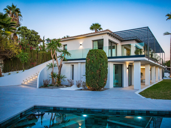 Traumhafte Villa in Sierra Blanca, Marbella