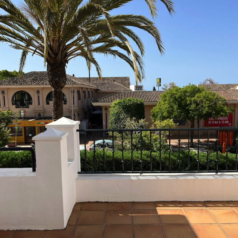 Unique Opportunity: Spacious Duplex in Secure Gated Urbanisation, Bulevar Area