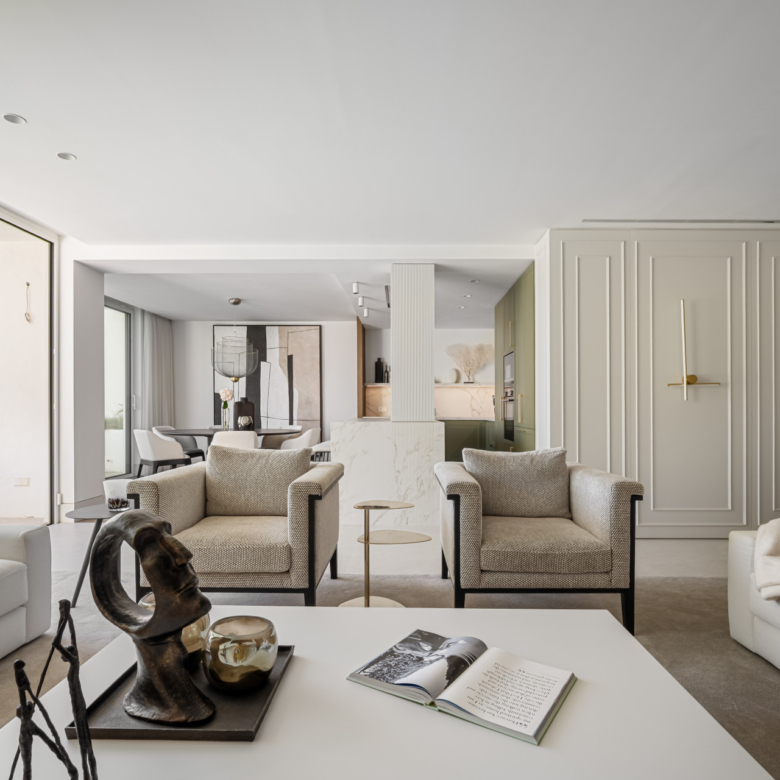 Unique southfacing frontline beach penthouse - Alhambra del Mar