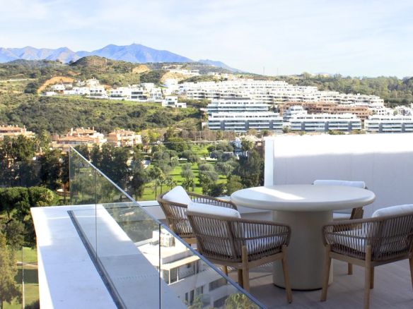 Unrivalled views in a vibrant setting