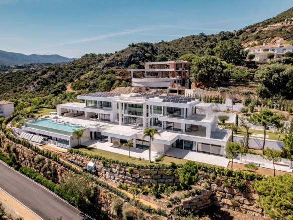 Welcome to La Isabella, the crown jewel of Marbella Club Golf Resort.