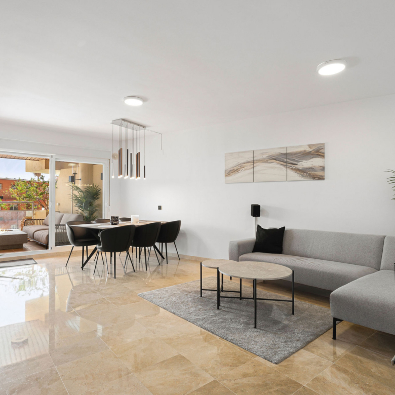 Welcome to this apartment in Torreblanca - situated just 200 meters from the beach!