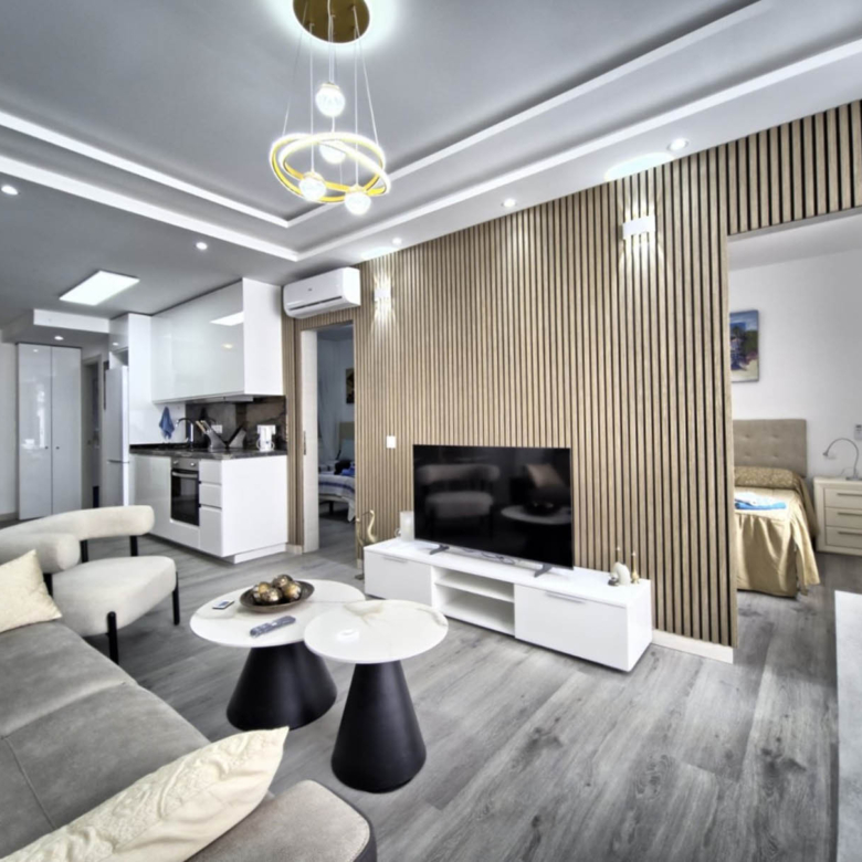Wunderschön renovierte 2-Zimmer-Wohnung Strandseite im Herzen von Marbella