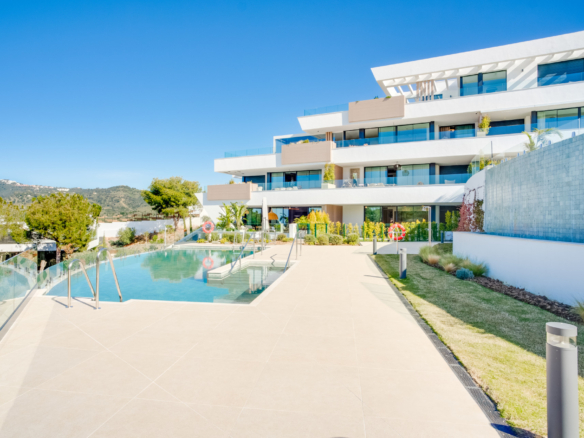 Zbrusu nový exkluzivní tři ložnice byt v Marbella Sunset se nachází v Cakopino