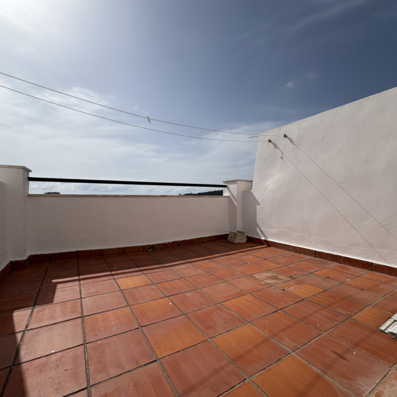 1 bedroom apartment with sea views for sale in Forest Hills, Estepona