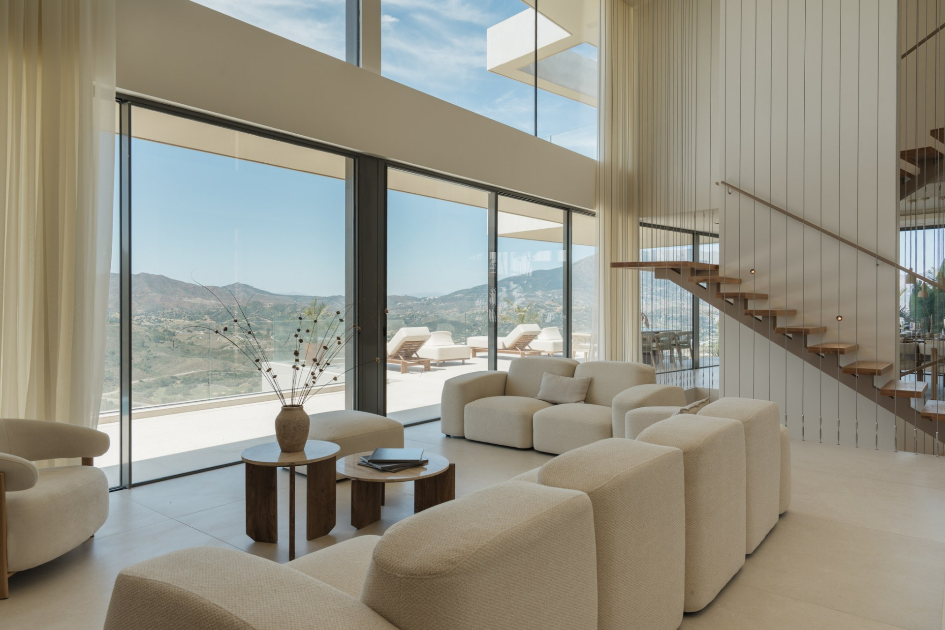 A Design-Led Villa with Panoramic Views in La Cala Golf