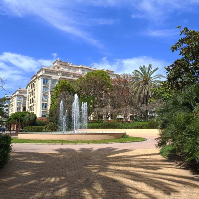 Bright Top-Floor Apartment in the Heart of Modern Estepona