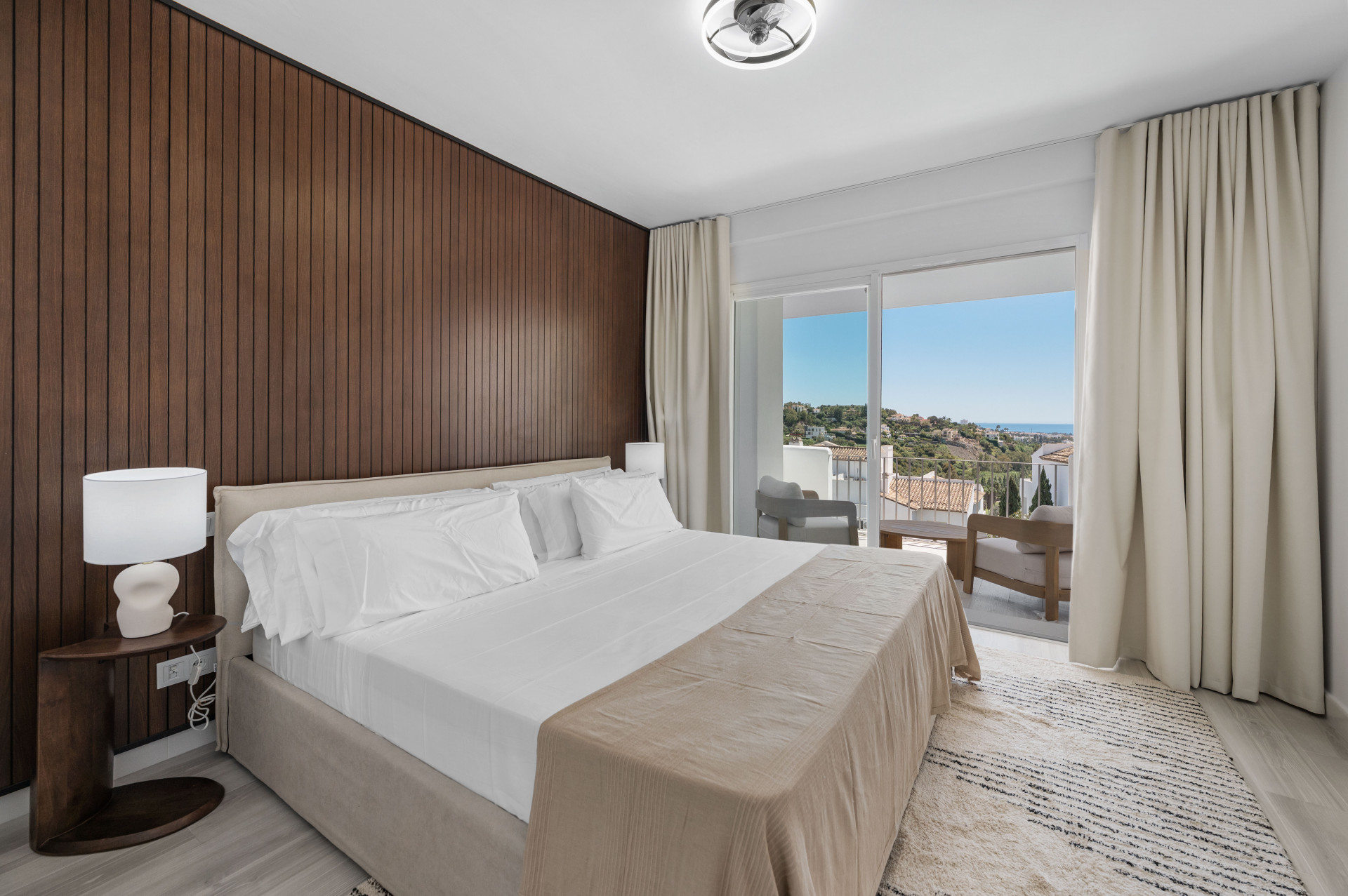 Bright-and-Modern-3-bedroom-middle-floor-apartment-with-sea-and-golf-views-in-Altos-de-La-Quinta-9 Bright and Modern 3 bedroom middle-floor apartment with sea and golf views in Altos de La Quinta