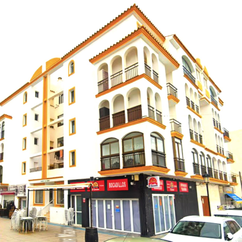 Bright and Spacious Apartment with Sea Views in a Prime Central Location