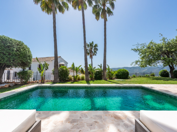 Charmante Villa mit Panoramablick im Sierra Blanca Country Club, Istán