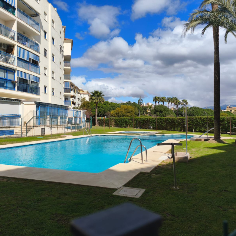 Charming 2-Bedroom Ground-Floor Apartment with a Terrace & Private Garage