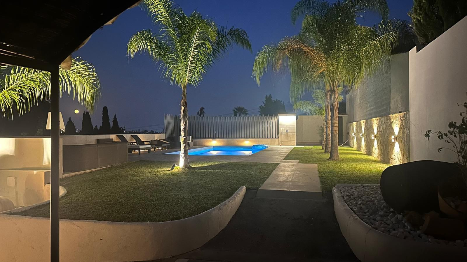 Charming Detached Villa with Expansion Potential and Stunning La Concha Views