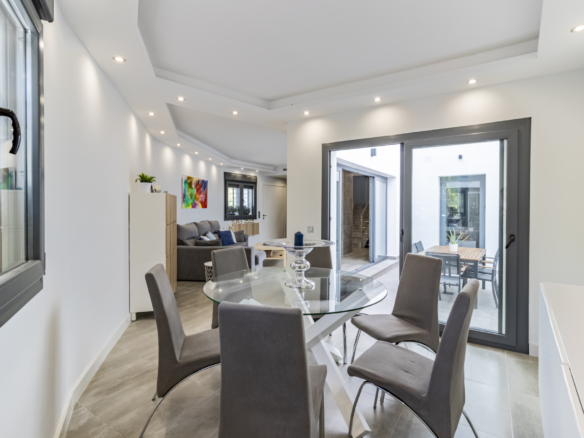 Charming Villa for Sale in San Pedro de Alcántara, Marbella!
