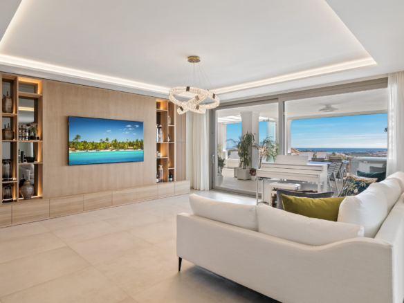 Contemporary Elegance in Nueva Andalucía