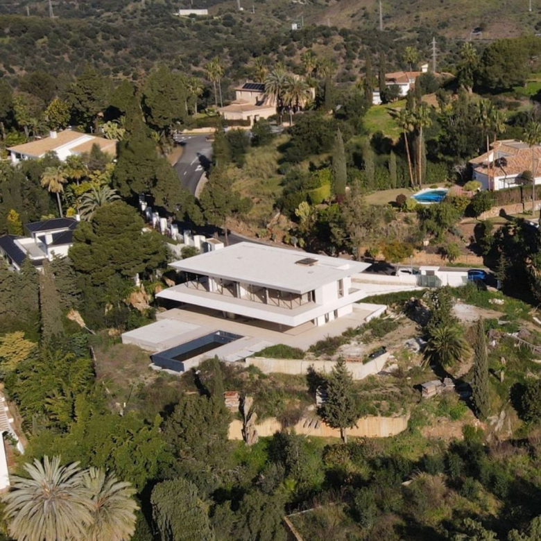 Contemporary Masterpiece with Panoramic Sea Views in Marbella