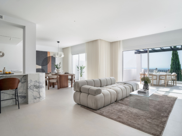 Corner Duplex Penthouse with Sea Views