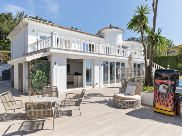 Detached house Elivira