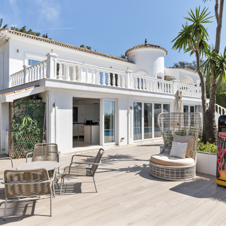 Detached house Elivira