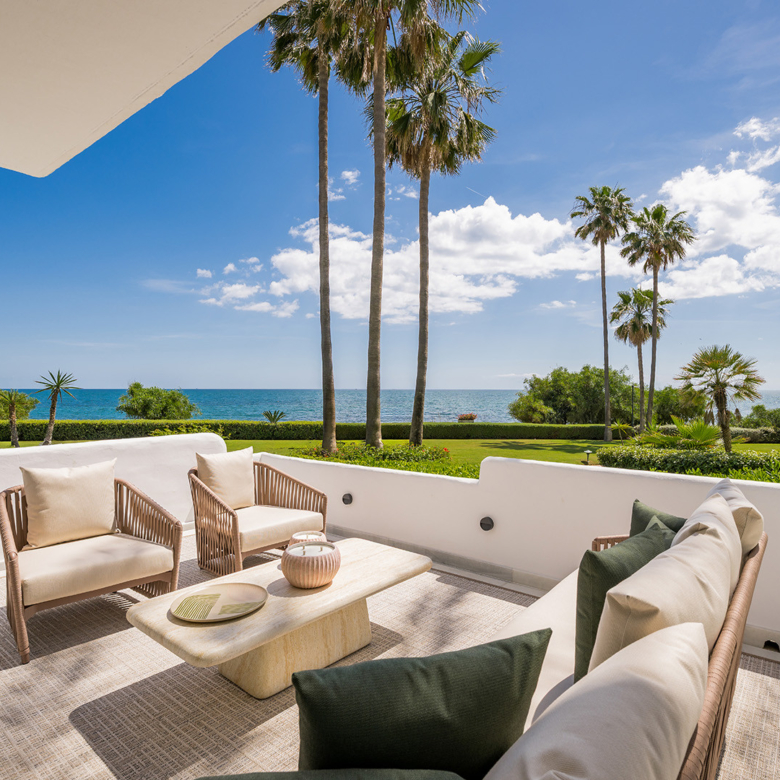 ERDGESCHOSSWOHNUNG IN ESTEPONA - LUXUS