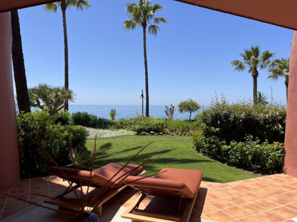 ERDGESCHOSSWOHNUNG - LUXUS - ESTEPONA
