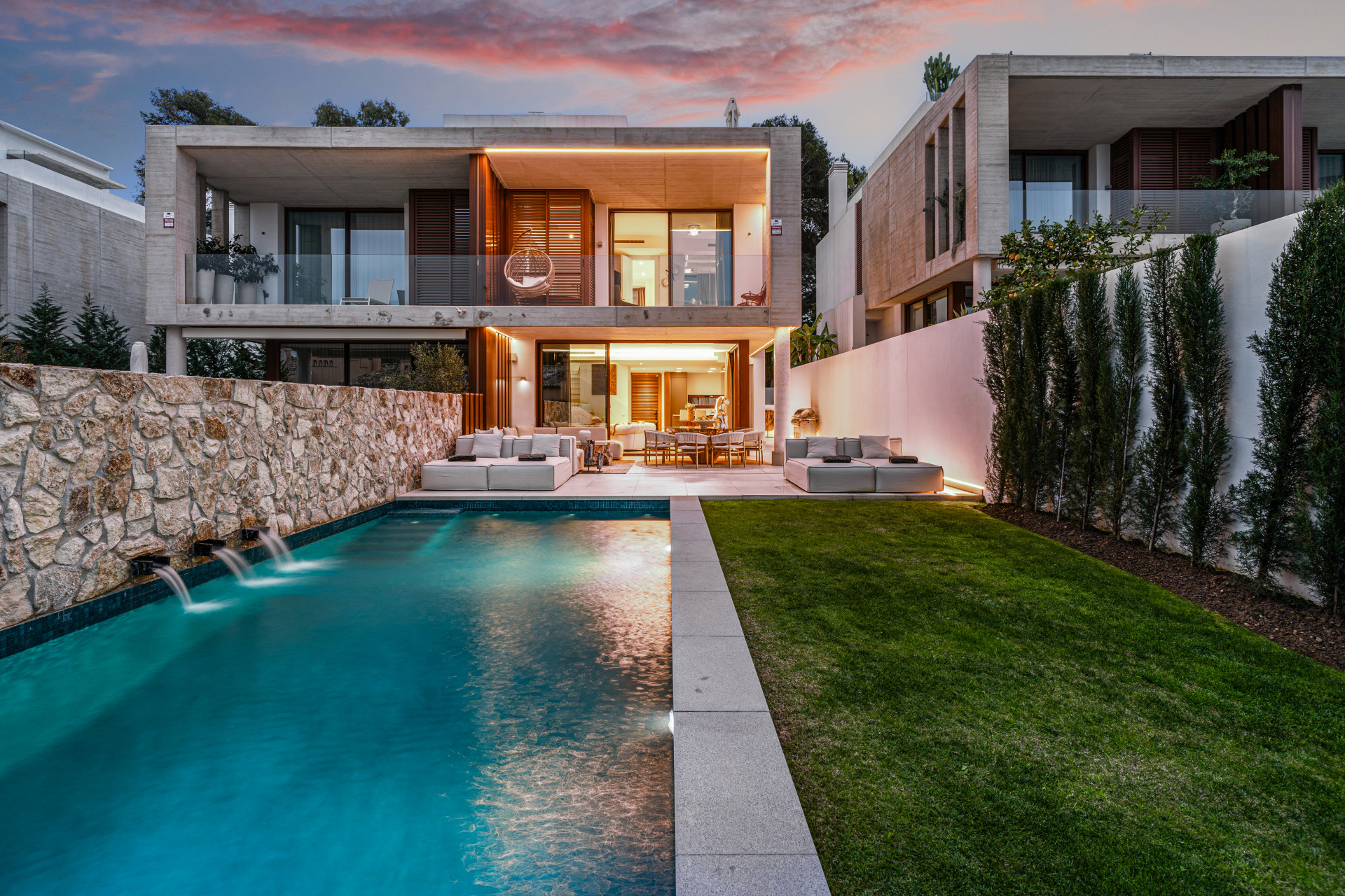 EXCLUSIVE VILLA WITH PRIVATE POOL JACUZZI amp OUTDOOR CINEMA ON MARBELLAS GOLDEN MILE