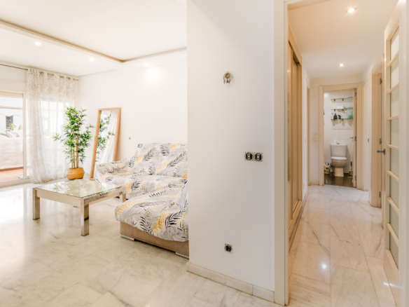 Elegant 3-Bedroom Apartment in Valle Romano