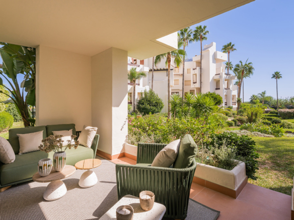 Elegant 3-Bedroom Beachside Apartment on the New Golden Mile