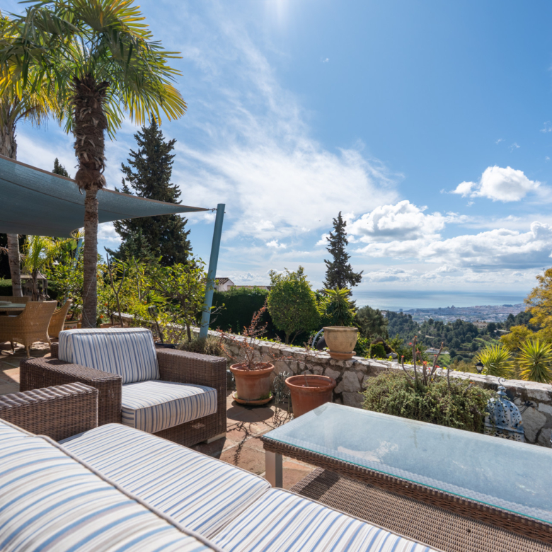 Elegant 4-Bedroom Luxury Villa Walking Distance to Mijas Pueblo
