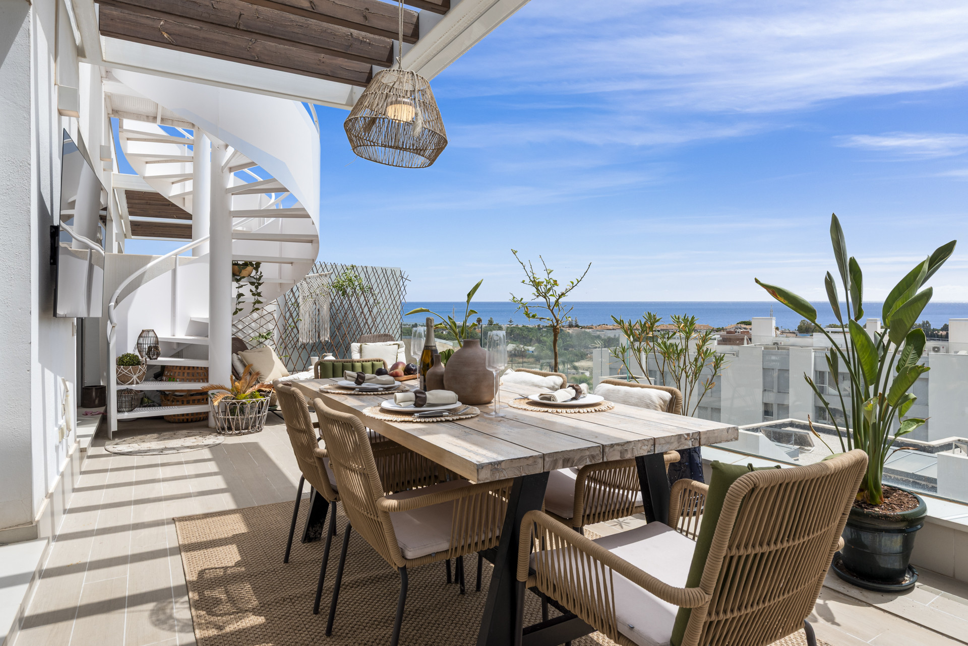 Elegant Penthouse with Rooftop Solarium in Le Mirage Phase III Cancelada
