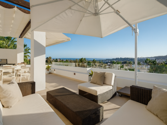 Elegant duplex penthouse in Aloha, Marbella with 3 bedrooms
