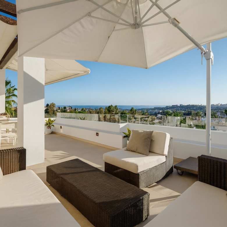 Elegant duplex penthouse in Aloha, Marbella with 3 bedrooms
