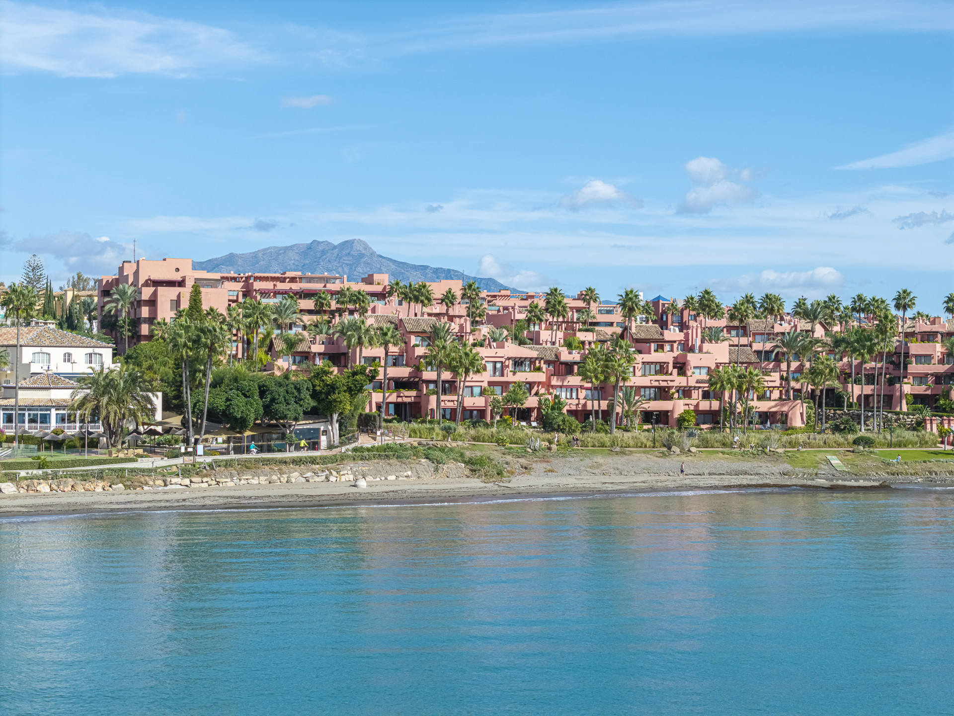 Erdgeschoss Wohnung direkt am Meer Cabo Bermejo Estepona