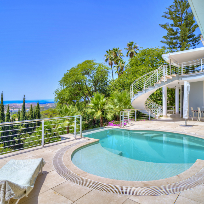 Exceptional Luxury Villa With Stunning Panoramic Views