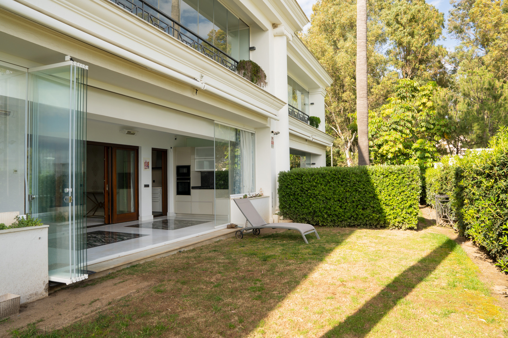 Exclusive-Ground-Floor-Apartment-in-Doncella-Beach-Estepona-4 Exclusive Ground-Floor Apartment in Doncella Beach, Estepona
