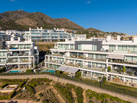 Exclusive Ground-Floor Residence in Higuerón West – Move-In Ready Luxury