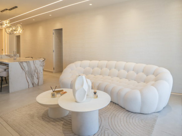 Exklusive Luxuswohnung mit Großzügiger Terrasse und Smart-Home-System