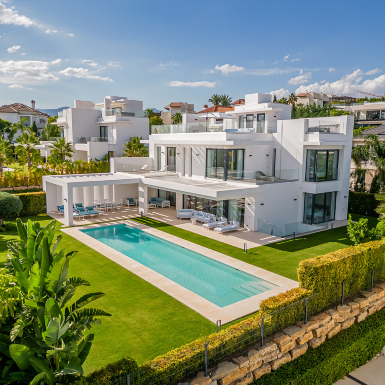 FLAMINGOS 26, CONTEMPORARY VILLA IN LOS FLAMINGOS, BENAHAVIS
