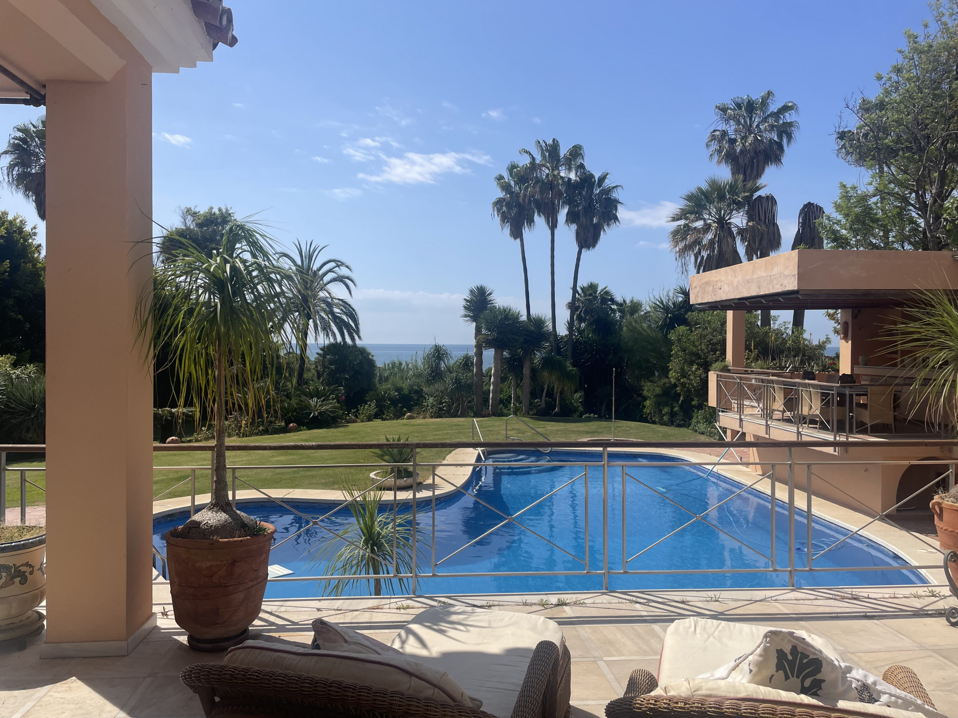 Frontline beach villa New Golden Mile Estepona